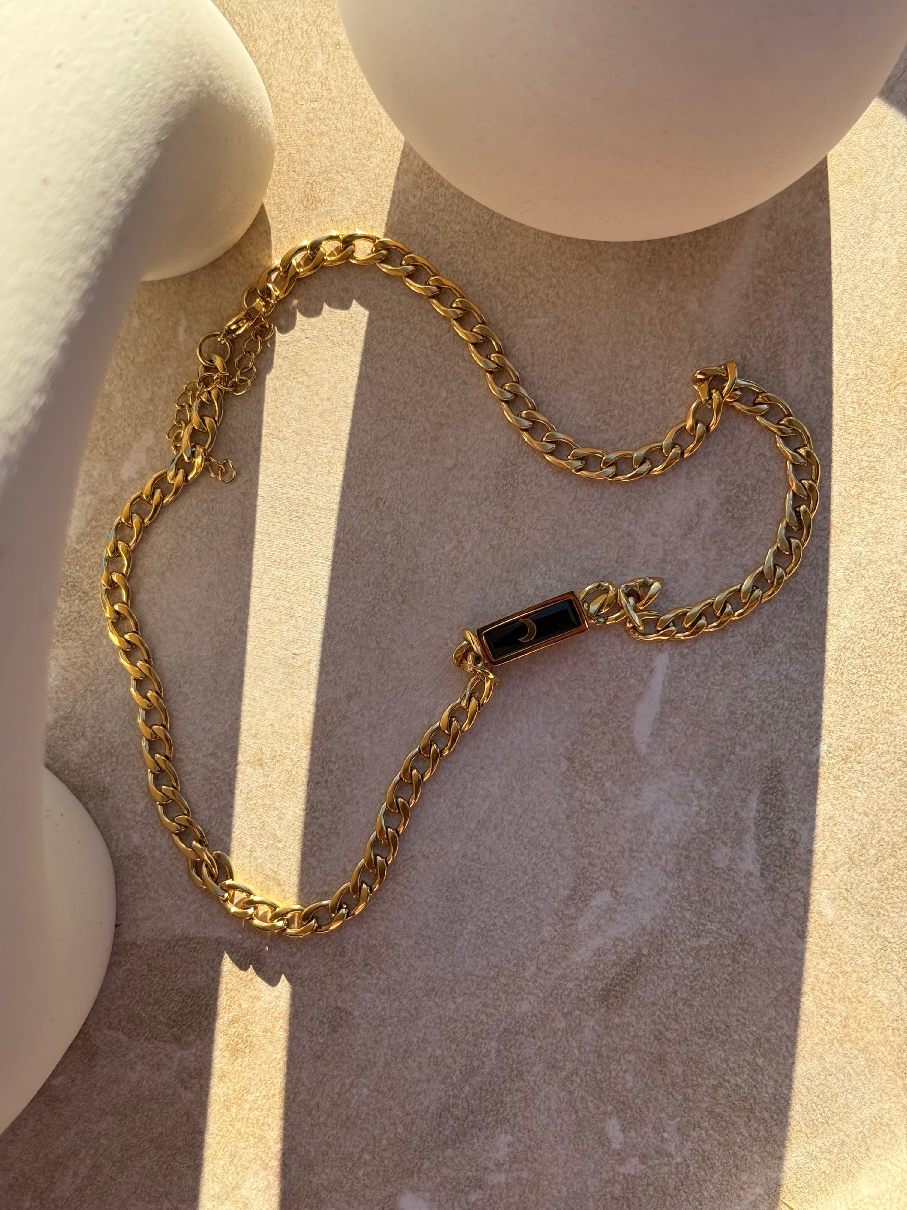 Mārama Gold Necklace