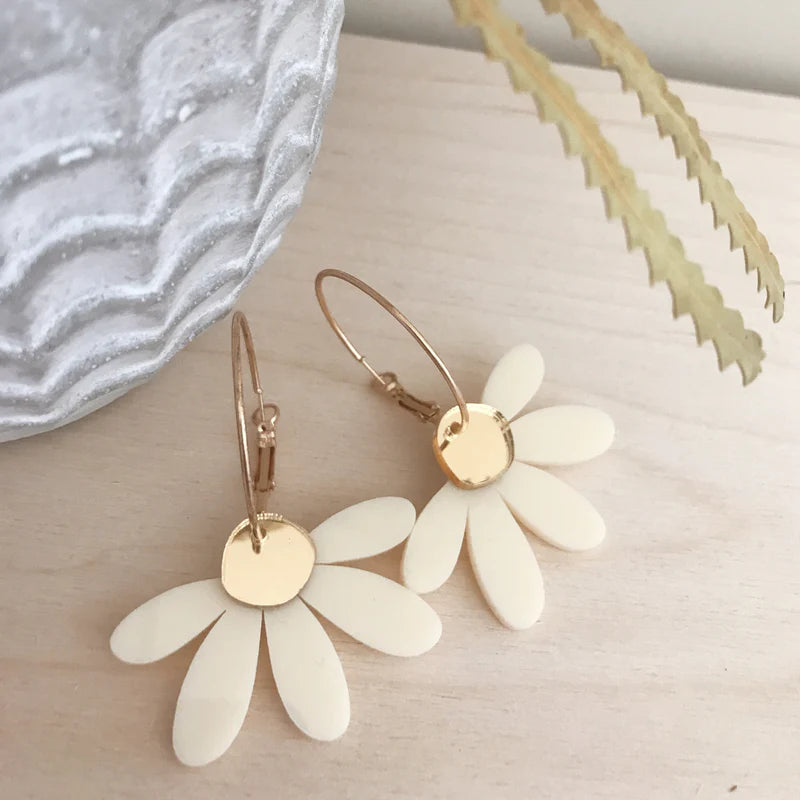 Earrings | Jumbo Daisy Hoop