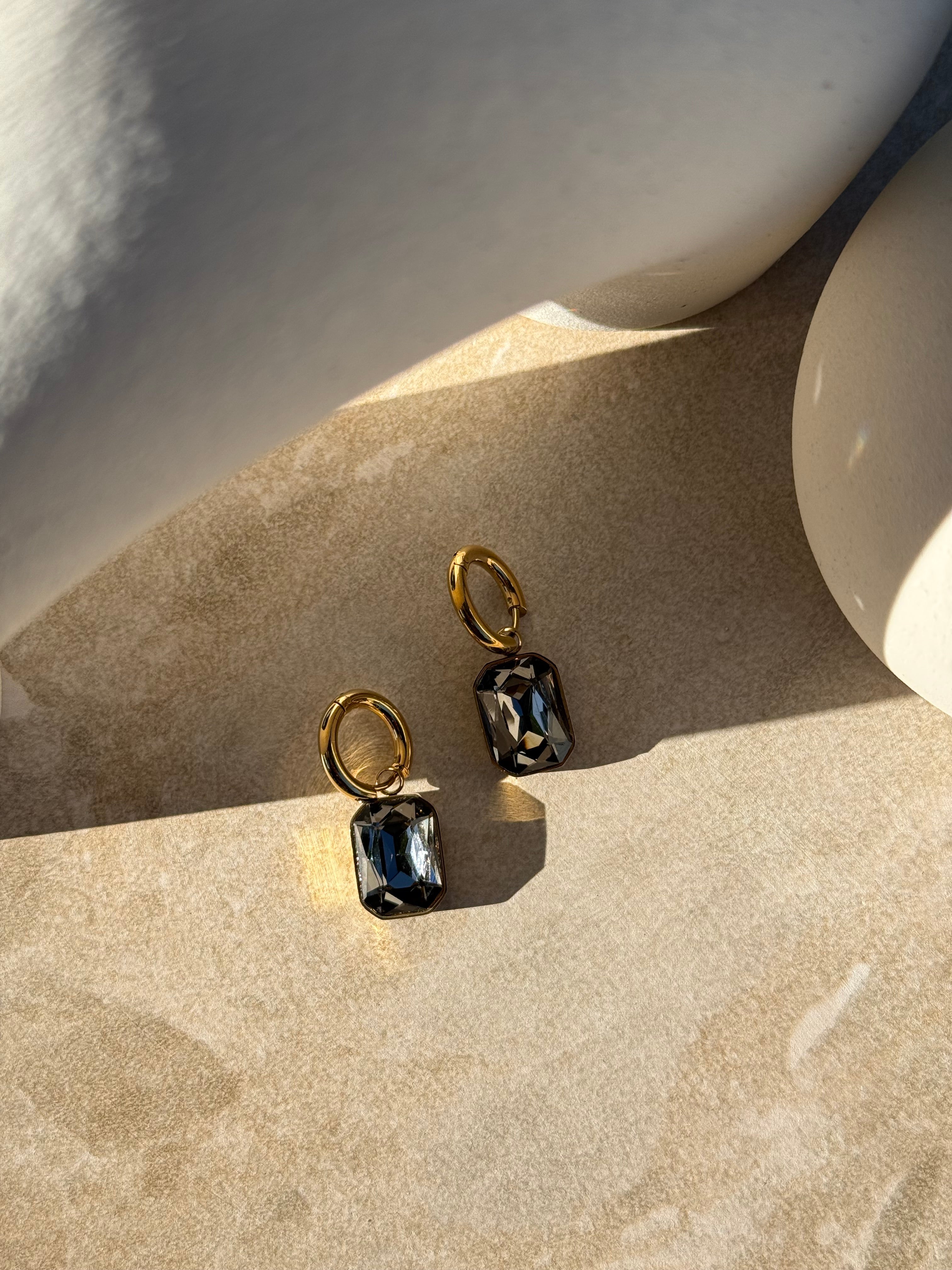 Taimana Pango Gold Huggies