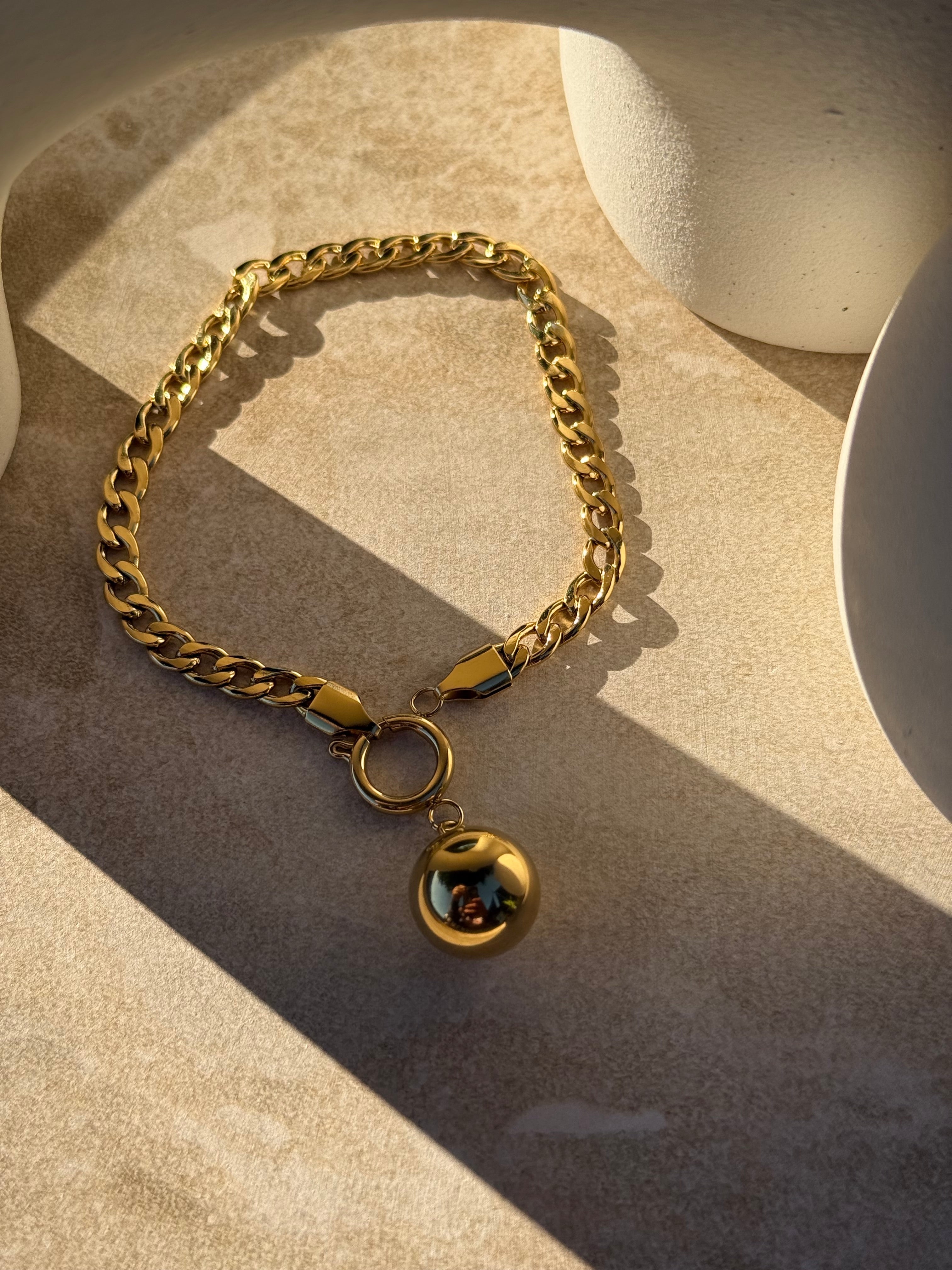 Pōro Toa Gold Bracelet